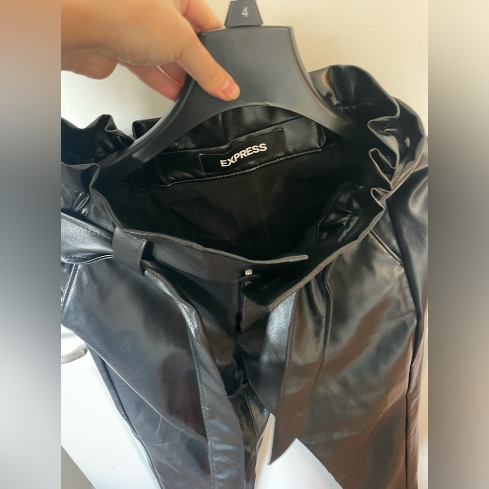 Express Faux Leather Ankle Pant Super High Rise 6R